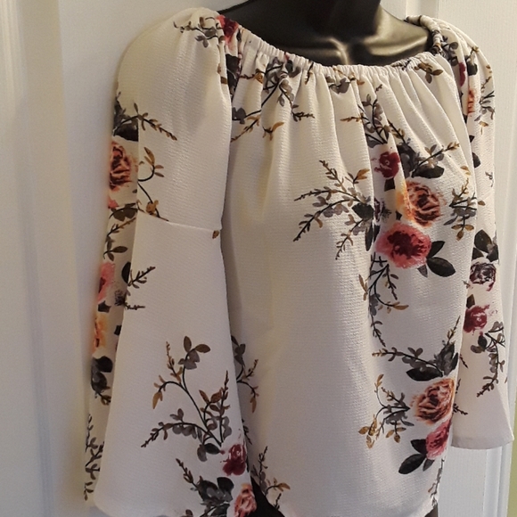 💕CUTE💕New Gypsy Style Floral Blouse - Picture 3 of 5